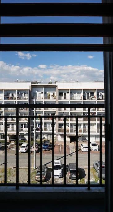 The Fika Room Near Mnl Airport - Scandi Studio Unit With Fast Wi-Fi & Netflix - Read Full Property Desc Before Booking Manila Exterior foto